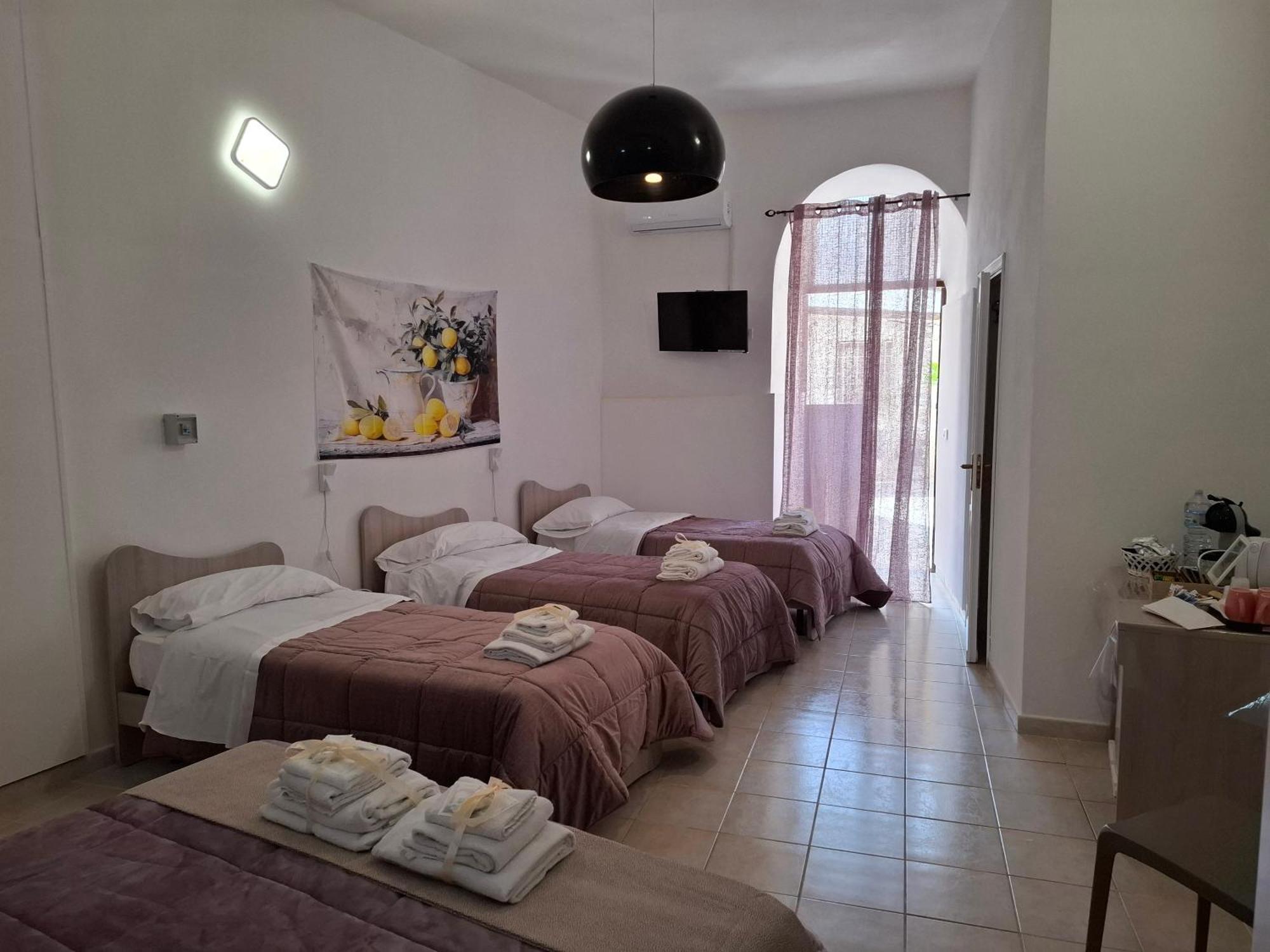 B&B Le Lumie "Il Cortiletto Del Centro" Αγκριτζέντο Εξωτερικό φωτογραφία